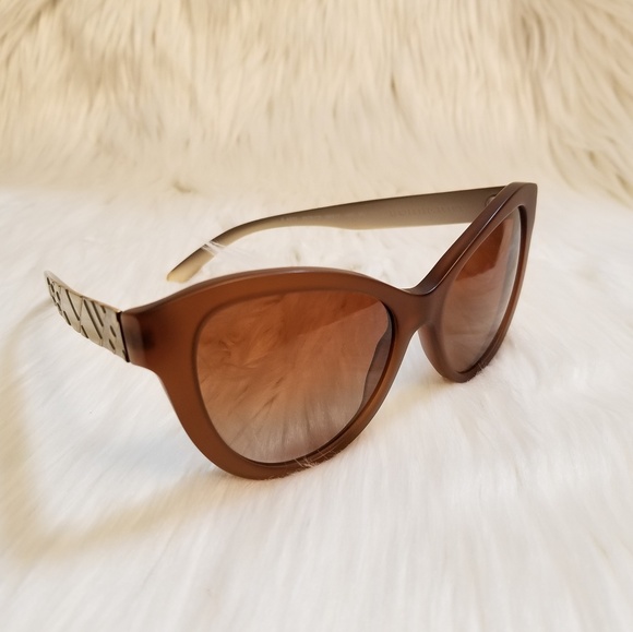 Burberry Sunglasses Cat eye - Picture 4 of 7